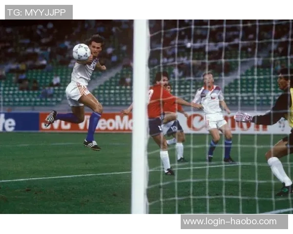 自由足球的魅力与技巧探讨空霸卸球的完美运用与实战解析