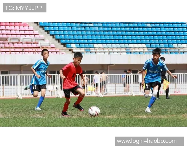 足球U8青少年培训计划助力小球员成长与发展探索之路